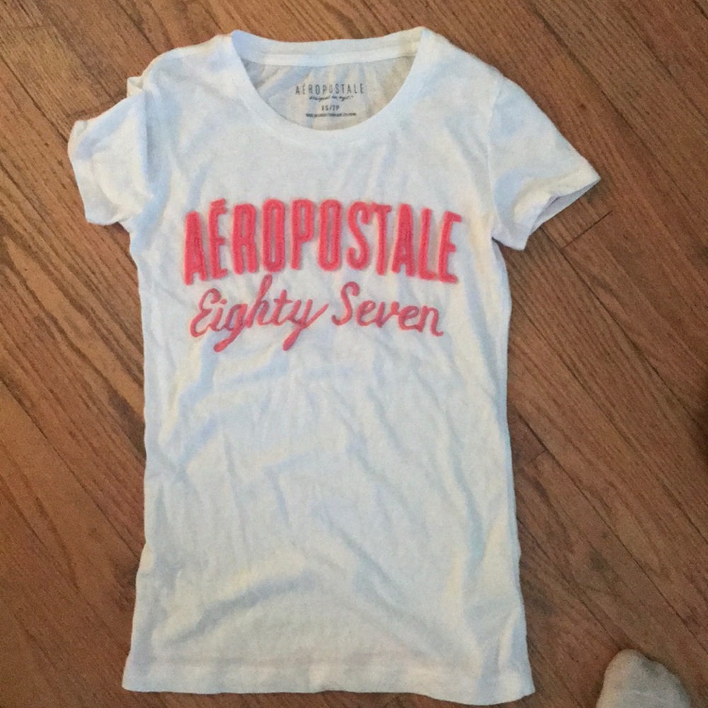 Aeropostale 87 graphic tee